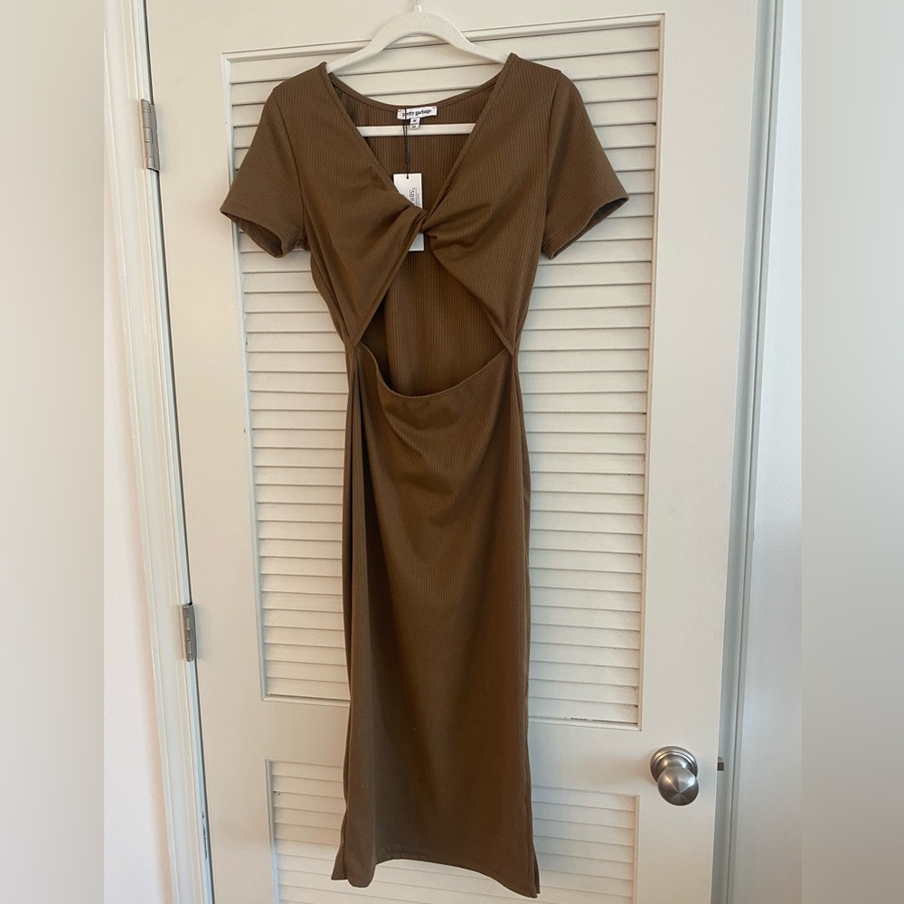 Brown, ribbed midi dress